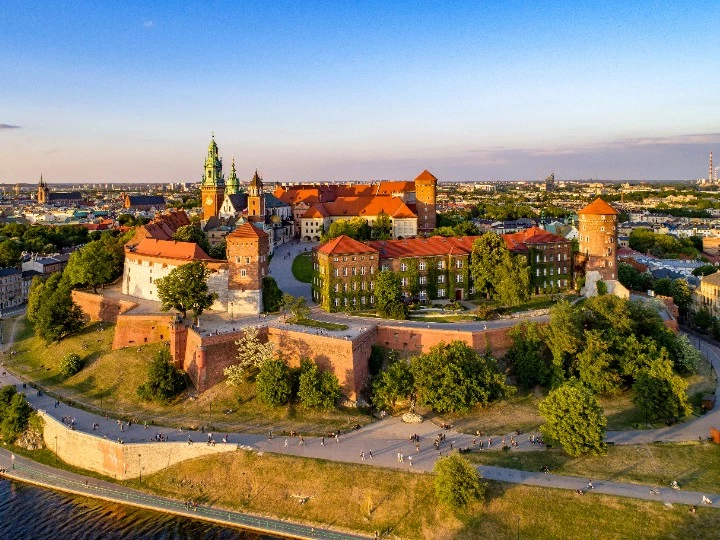 Weekend bez auta - gdzie warto pojechać - Emoti.pl