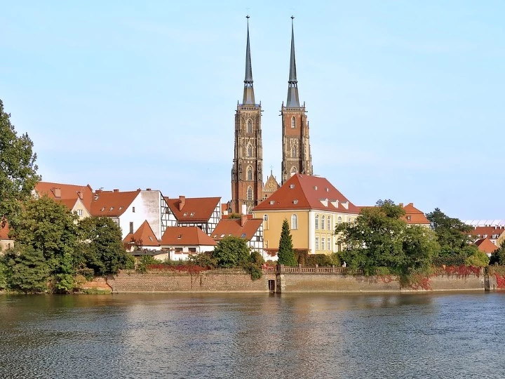 Gdzie na wakacje w Polsce z przyjaciółmi? - Emoti.pl